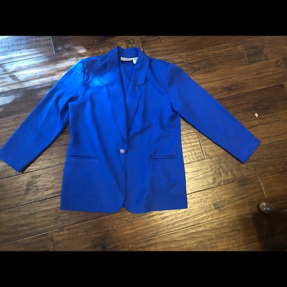 Liz Baker Jackets & Blazers - 🆕 Liz Baker Essentials Royal Blue blazer. Size 8P